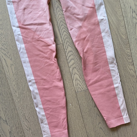 Lululemon Pink Seamless high rise legging 4 - Picture 3 of 8